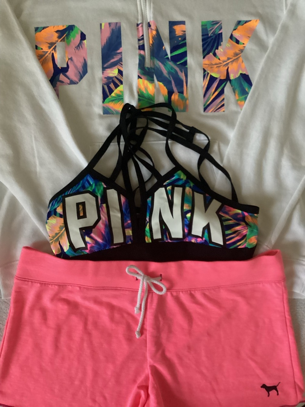 Victoria’s Secret PINK Tropical Palm Zip Up NWT Sports Bra Shorts NWOT L
